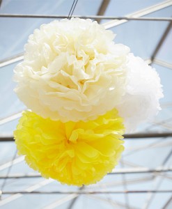 Seidenpapier-Poms "blanc" von ENGEL.