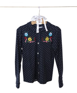 Jerseybluse Tupf dunkelblau auf www.mina-lola.com