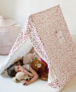 Kinderzelt mit Herzen von DEUZ