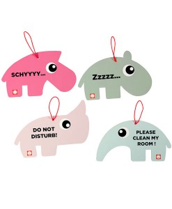 Vier lustige Türschilder auf www.mina-lola.com von done by deer