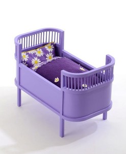 Puppenbett lavender auf www.mina-lola.com von smallstuff