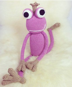 Queen Froggy pink auf www.mina-lola.com von leggybuddy