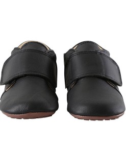 Lederhausschuhe schwarz auf mina-lola.com von Pom Pom