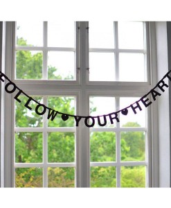 DIY Buchstabengirlande schwarz auf mina-lola.com von Omm Design