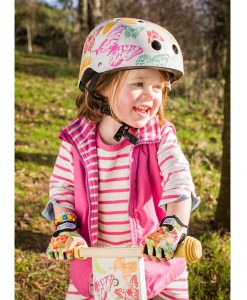 Helm Schmetterlinge aif mina-lola.com von kiddimoto