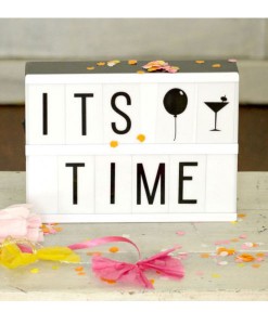 Lightbox A5 auf mina-lola.com von A little lovely company