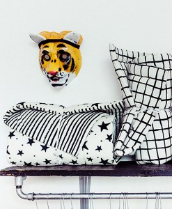 Babyspieldecke scharz gestreift auf mina-lola.com von Noe&Zoe